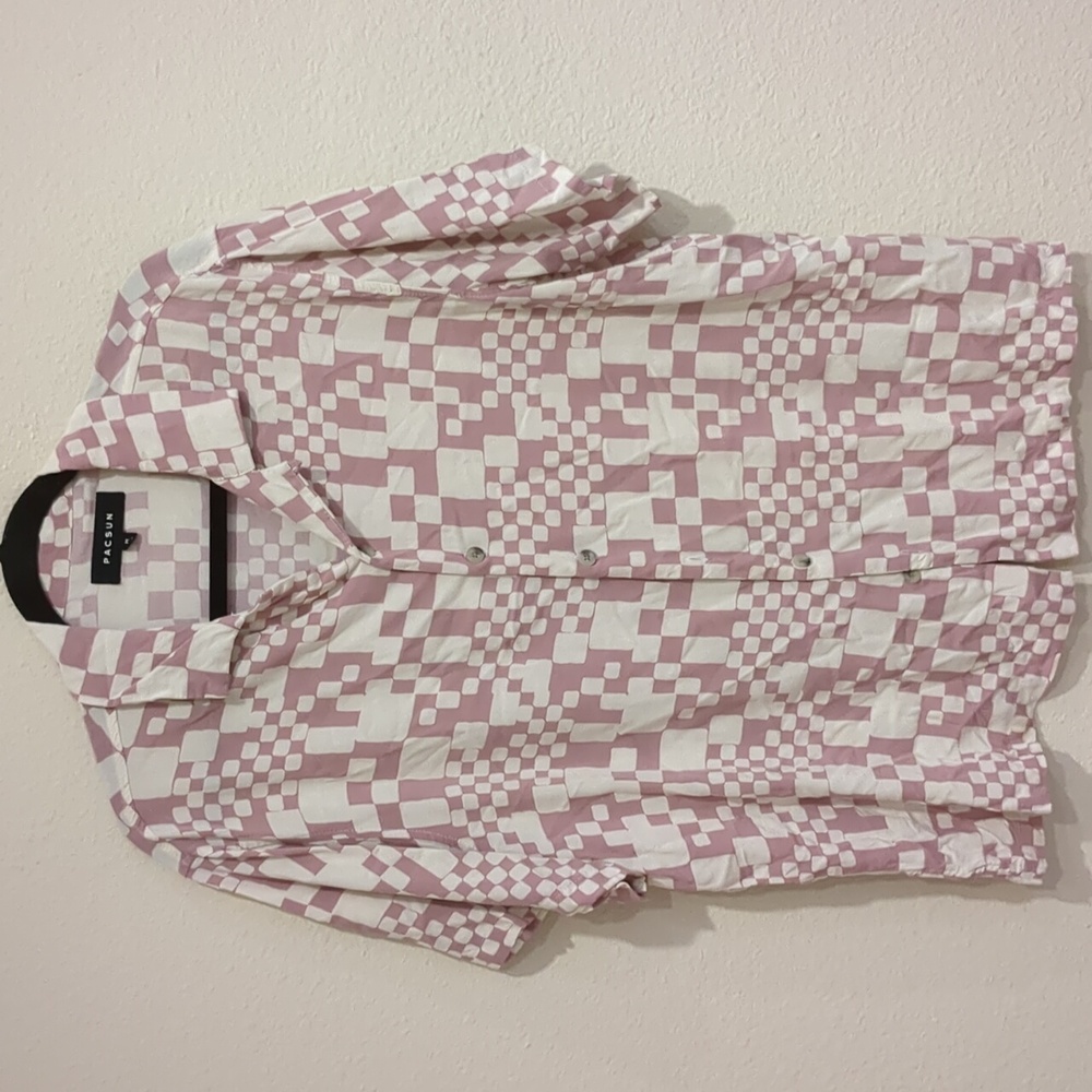 Pacsun Men’s Rayon Geometric Button Down Shirt Size Medium